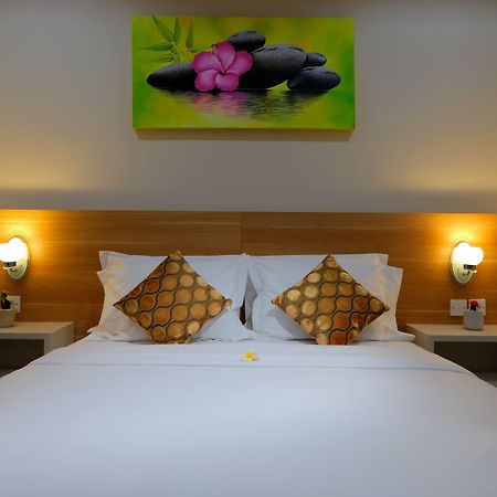 Iconic Bali Living Bed & Breakfast Denpasar  Exterior photo
