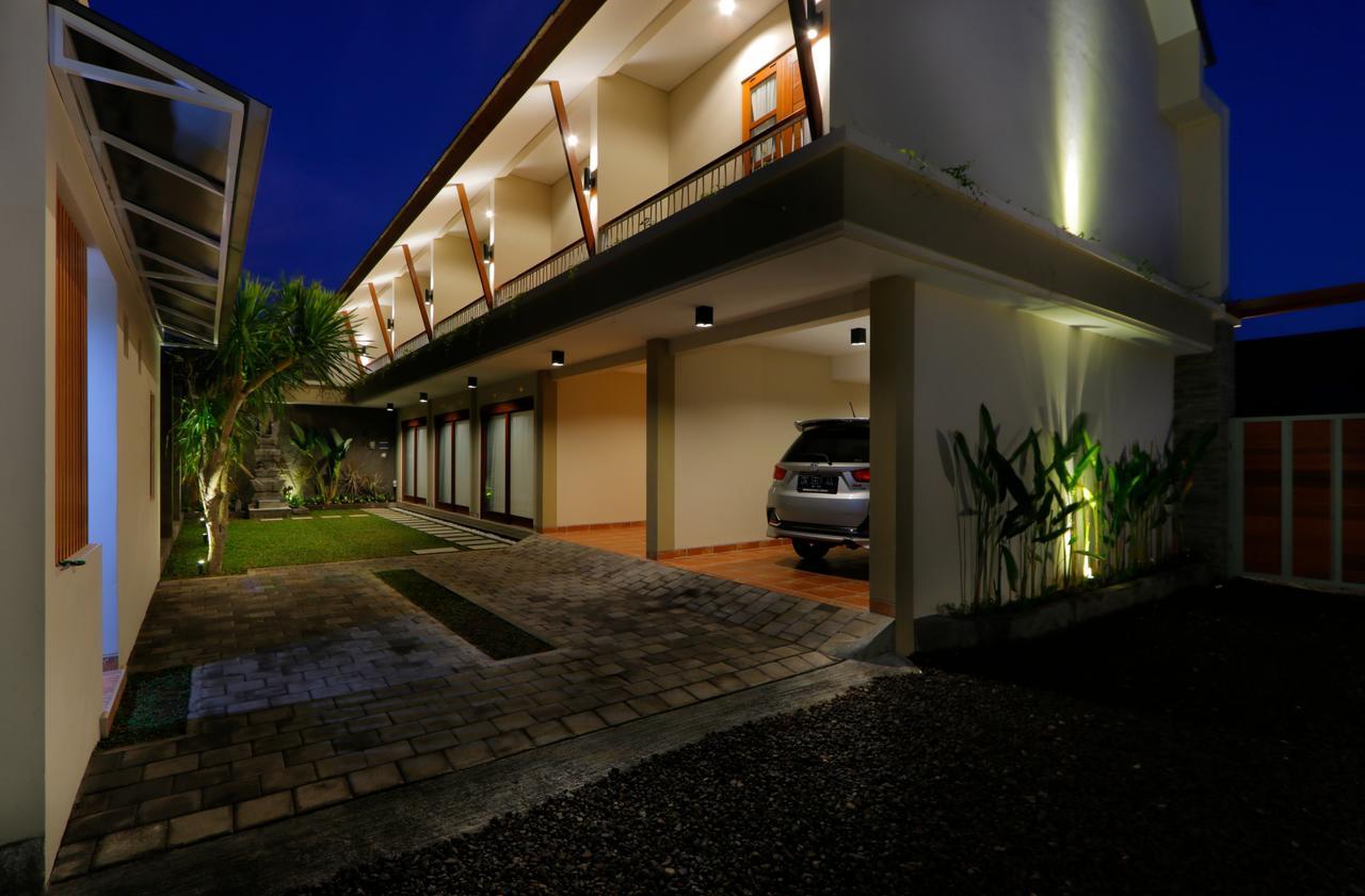 Iconic Bali Living Bed & Breakfast Denpasar  Exterior photo